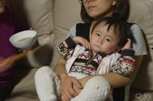 跟女儿吃瓜猜拳,与女儿共享“吃瓜猜拳”欢乐时光