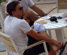 吃瓜抠脚大汉,揭秘网络红人的日常生活