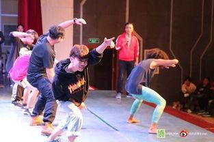 吃瓜校园长椅,揭秘校园生活点滴