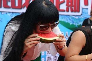 吃瓜吃相搞笑,那些搞笑的吃瓜瞬间