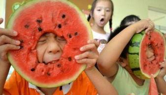 情侣吃瓜最新,情侣吃瓜背后的甜蜜故事