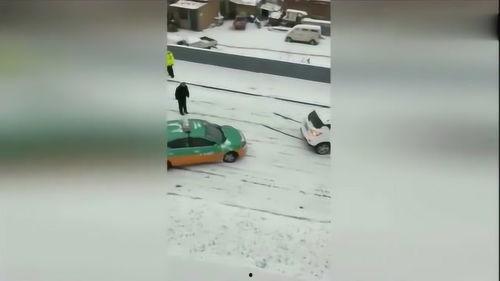 车子马路吃瓜,车子与吃瓜群众的欢乐时光