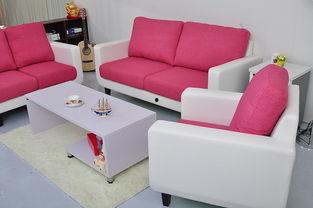 吃瓜沙发拍照,记录生活美好瞬间